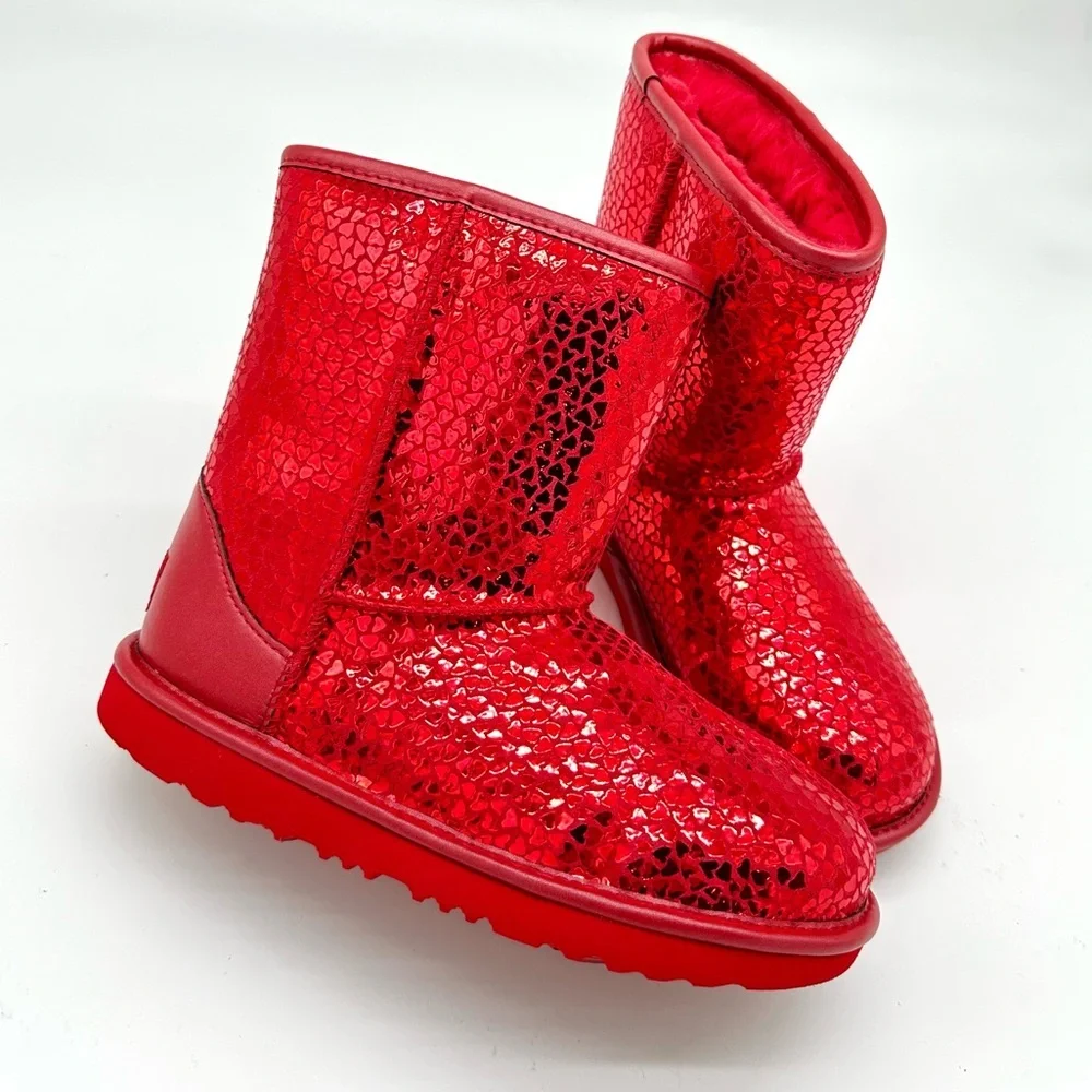 UGG Classic II Gel Hearts
